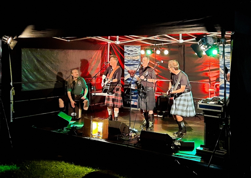 Zeigt die Band The Baltic Scots auf der Bierzauberbühne