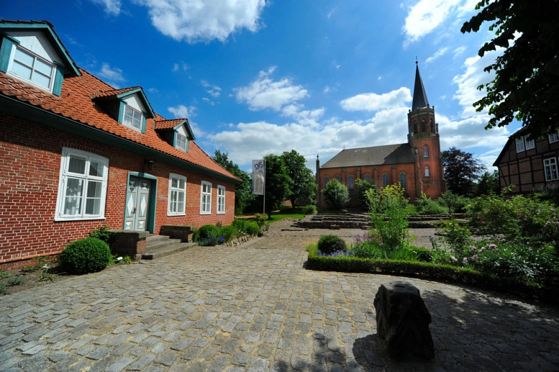 Klosterruine und Kirche in Harsefeld