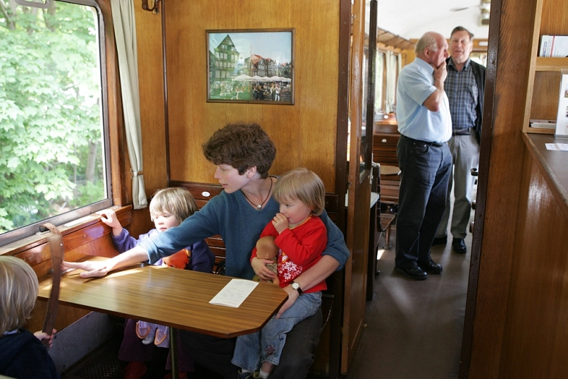 Wumag Familie im Wagon